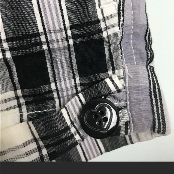 Roxy Plaid Shorts. Size 3 - Picture 3 of 8